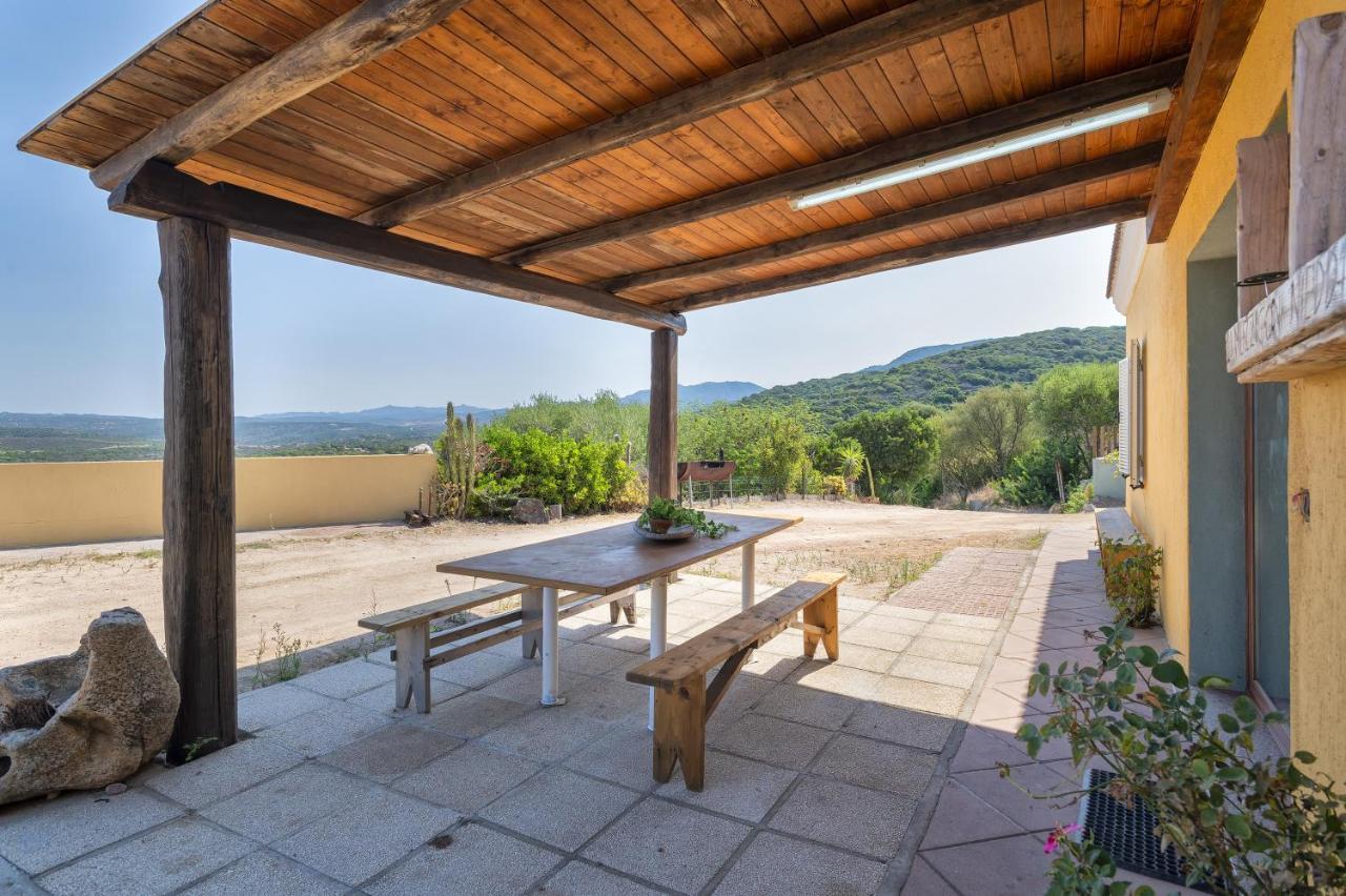 Appartamento Panoramico Isola Rossa Exterior photo